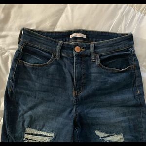 distressed skinny jeans